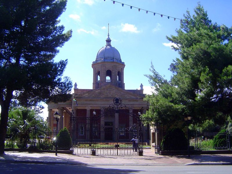 The Old Raadsaal, completed in 1896.