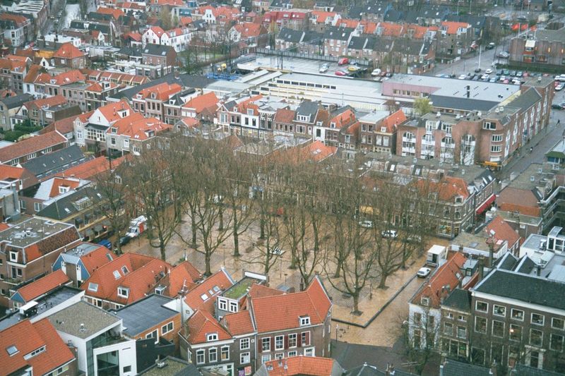 Looking southeasterly to the beestenmarkt, where animals were sold. The inclusion of new buildings here, as behind the Doelinplein, is nothi