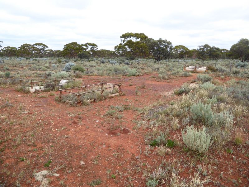 We're about 10 miles from Kalgoorlie and out at the cemetery built for Kanowna, a town of which no buildings survive but where 12,000 people