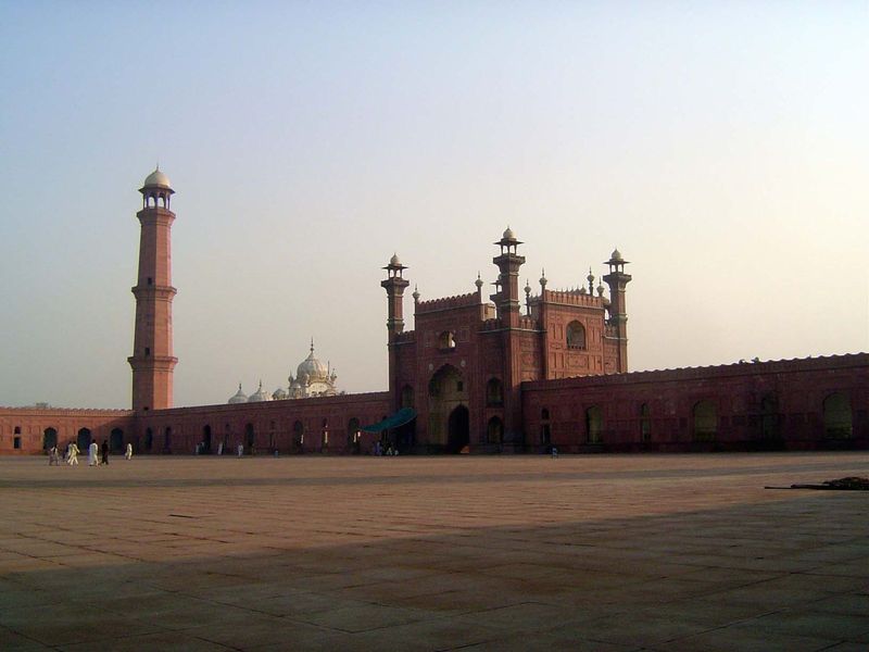 Looking back to the entrance.