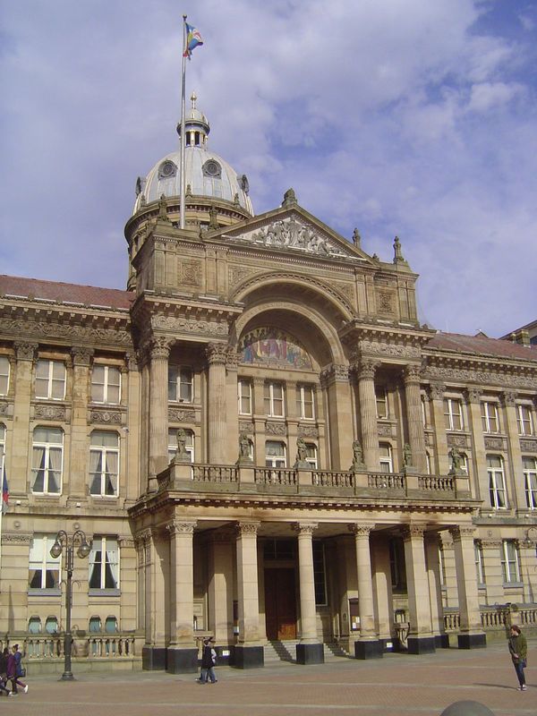 Facing the same Victoria Square, the Council House was built about 40 years after the Town Hall to a design by Yeoville Thomason. Chamberlai