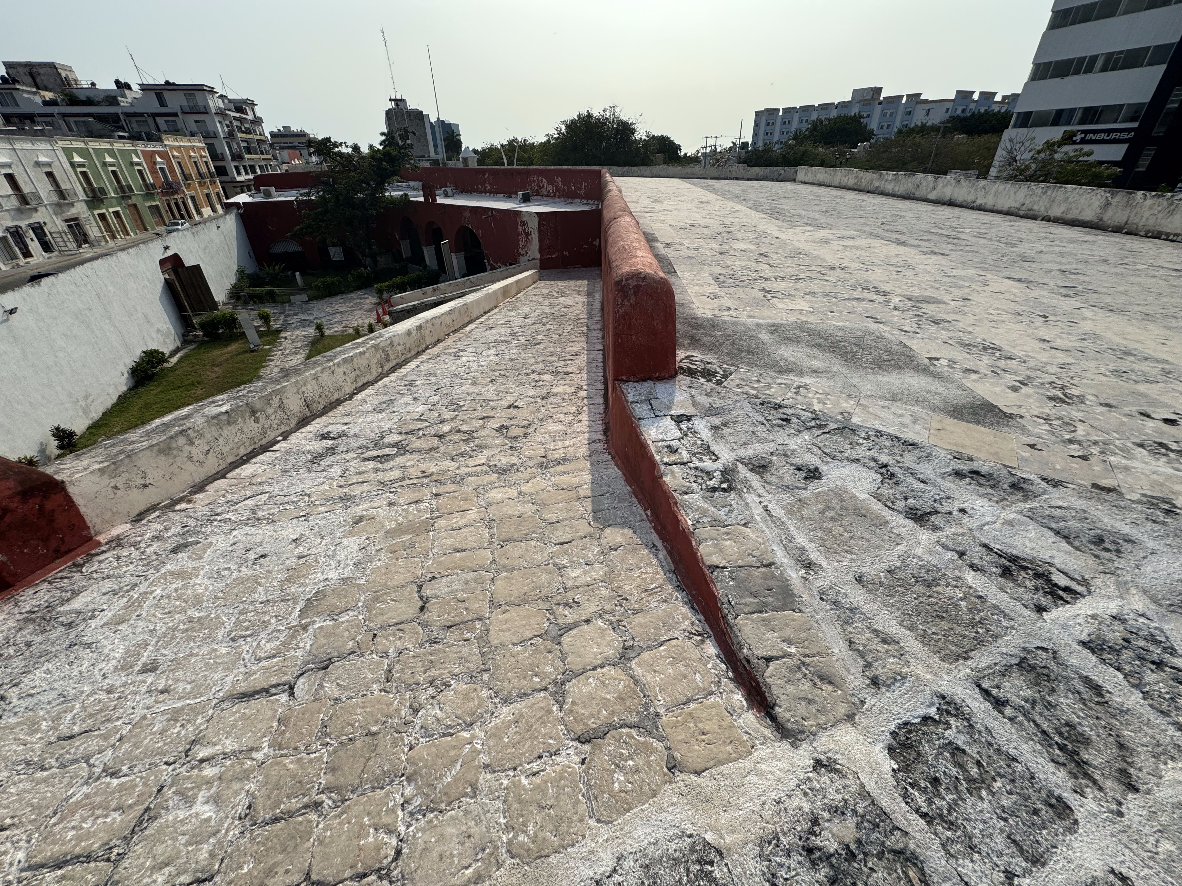 Here's that bastion, the Baluarte de la Soledad.  The old city is to the left.   The shallow water of the Gulf of Mexico is now off to the r