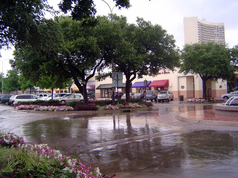 Preston Center, two miles to the north, opened in 1951 and copied the Village. The average household income within a one-mile radius exceede