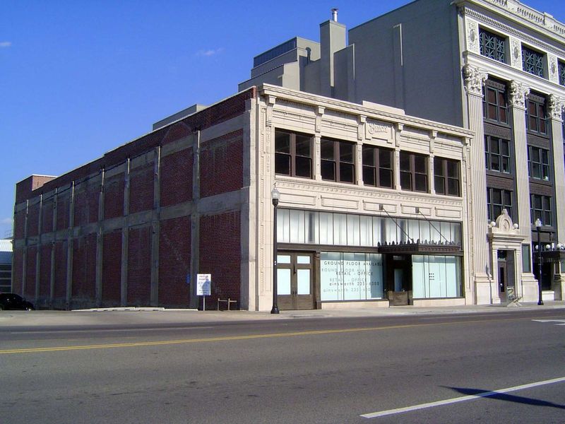 The oldest agency was Buick, which occupied this site from 1911 to 1926. It adjoins the Oklahoman's office.