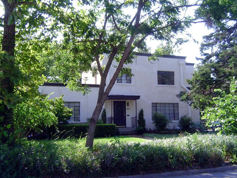 A house from the same era 1937. It must have seemed alarmingly modern to the neighbors.