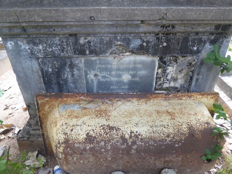 Come around to the other side and disregard the sink: here's our boy. The plaque reads: "Percival Ackland Dyke, more than 40 years Govt. Age