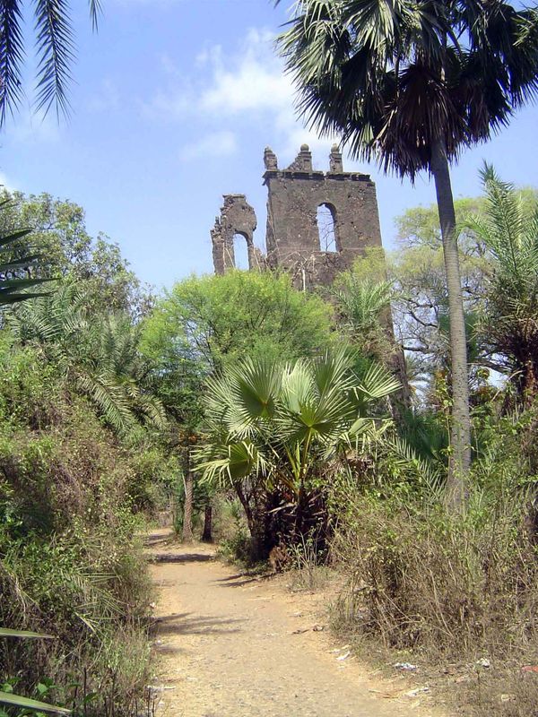 The Mother Church, built in 1546 on the site of a mosque destroyed by the Portuguese. Tt was built according to the following royal order: "