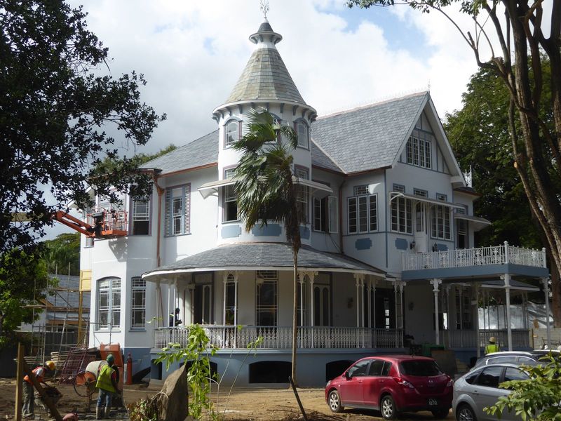 Mille Fleurs was built in 1904 by the wife of a doctor and was in private hands until sold to the government in 1979.