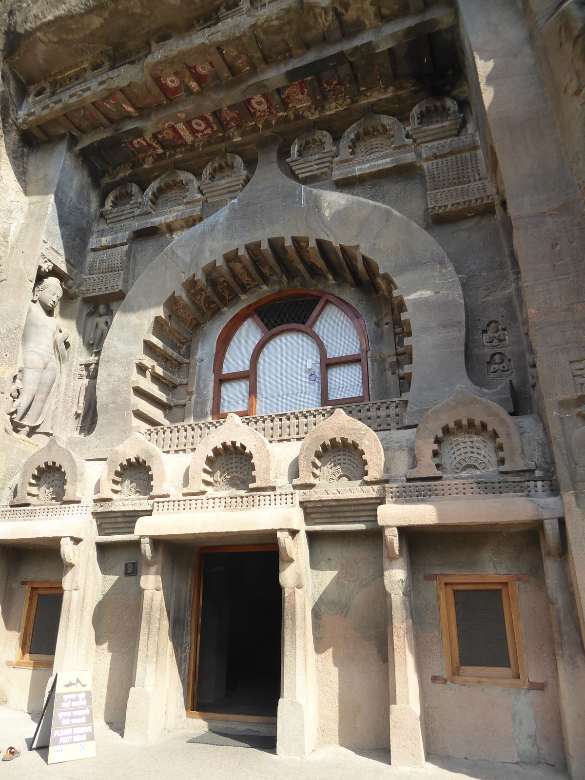 We'll look now at the four chaityas, beginning with Cave 9. There's a "Wow!" factor that I don't want to disturb. Spoiler ahead, of course. 