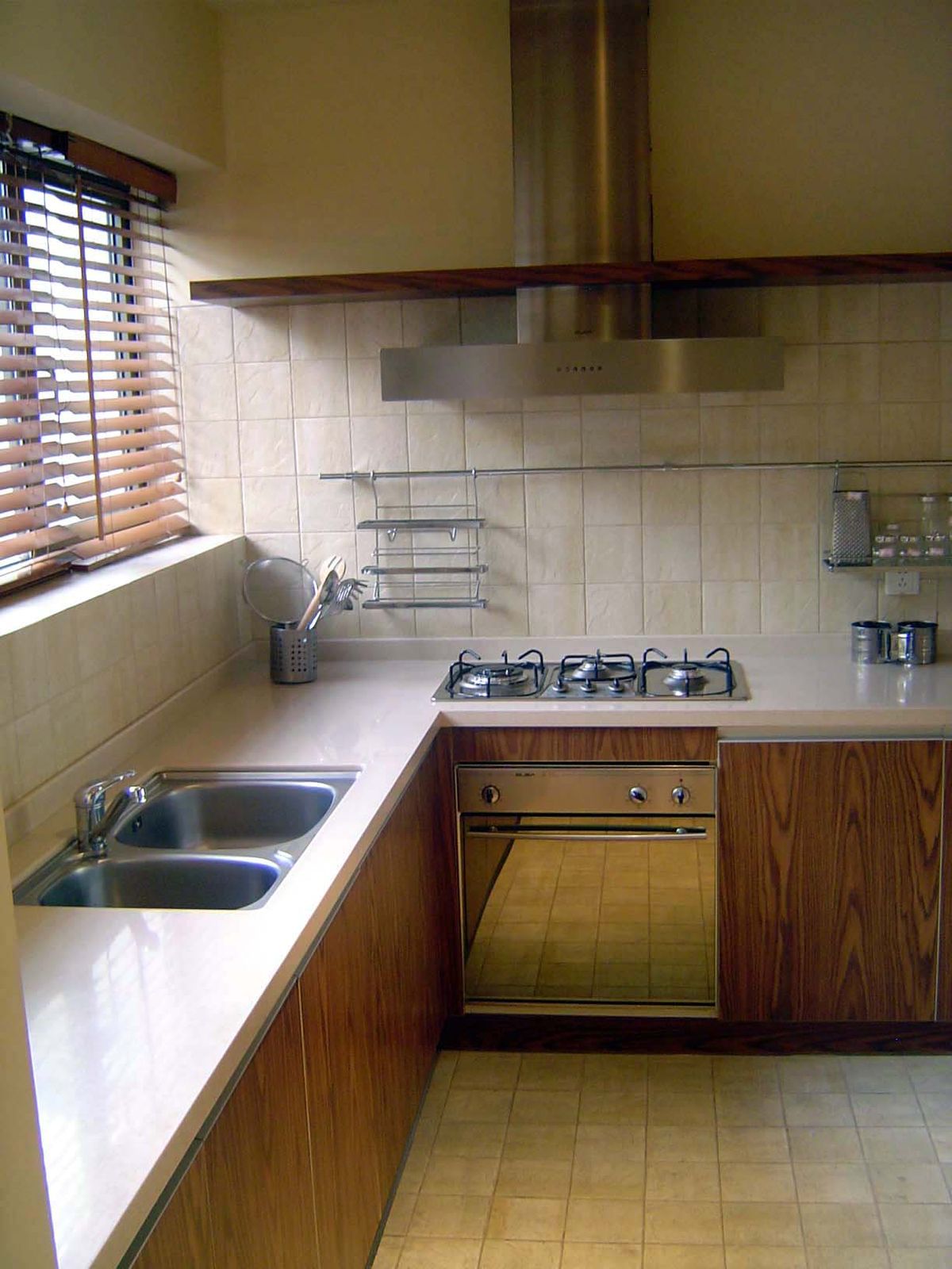 Kitchen: nice but tight.