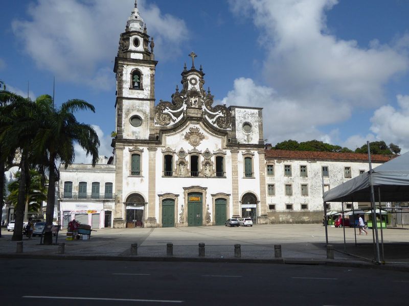 After they retook Recife, it took the Portuguese over a century to realize that everything true and good is French. Here, before that insigh