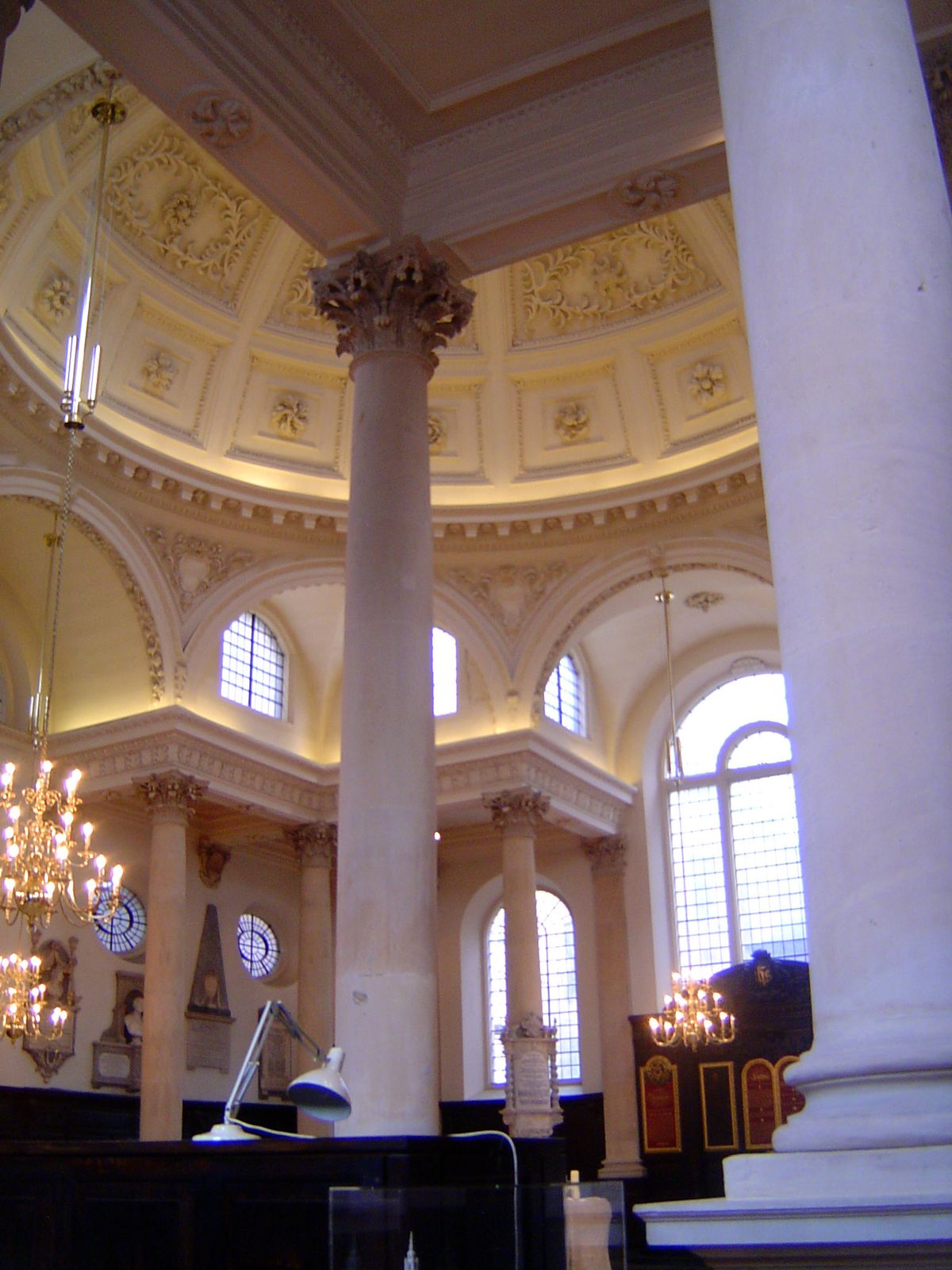 A spectacular dome rests not on massive piers but on slim columns, four sets of three each, arranged to help retain a sense of the cruciform