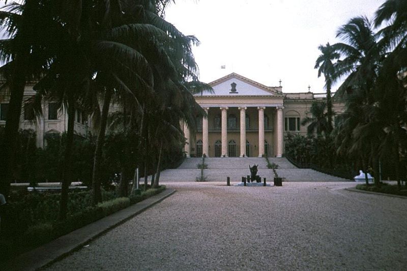 The north entrance. Until the move to Delhi, this was the Viceroy's palace; since then, it's been the residence of the governor of West Beng