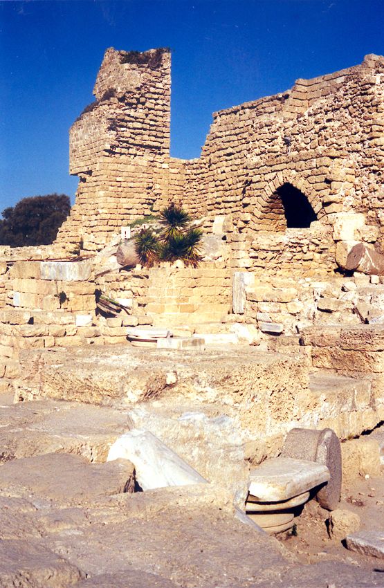 The most substantial city walls are of the small Crusader city. Here, bits of Roman columns can be seen re-used as fill by the Crusaders.