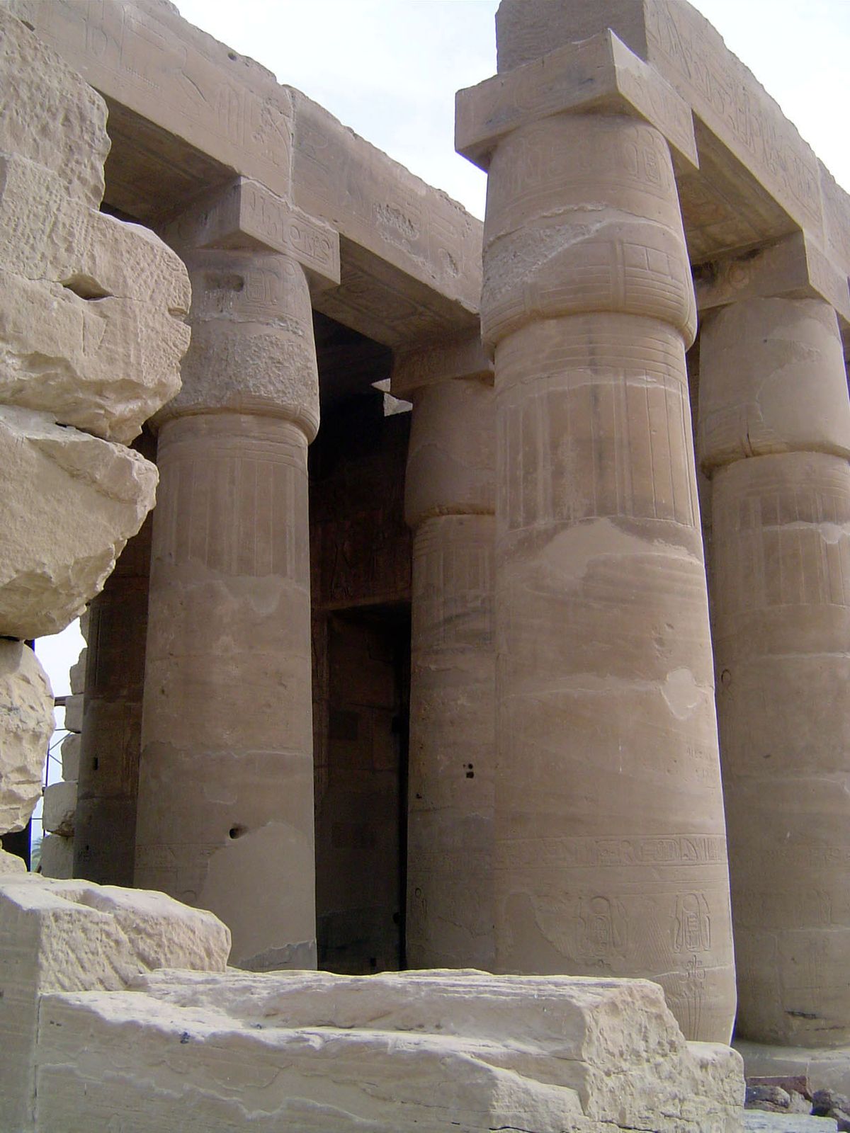 Colonnade of second court.