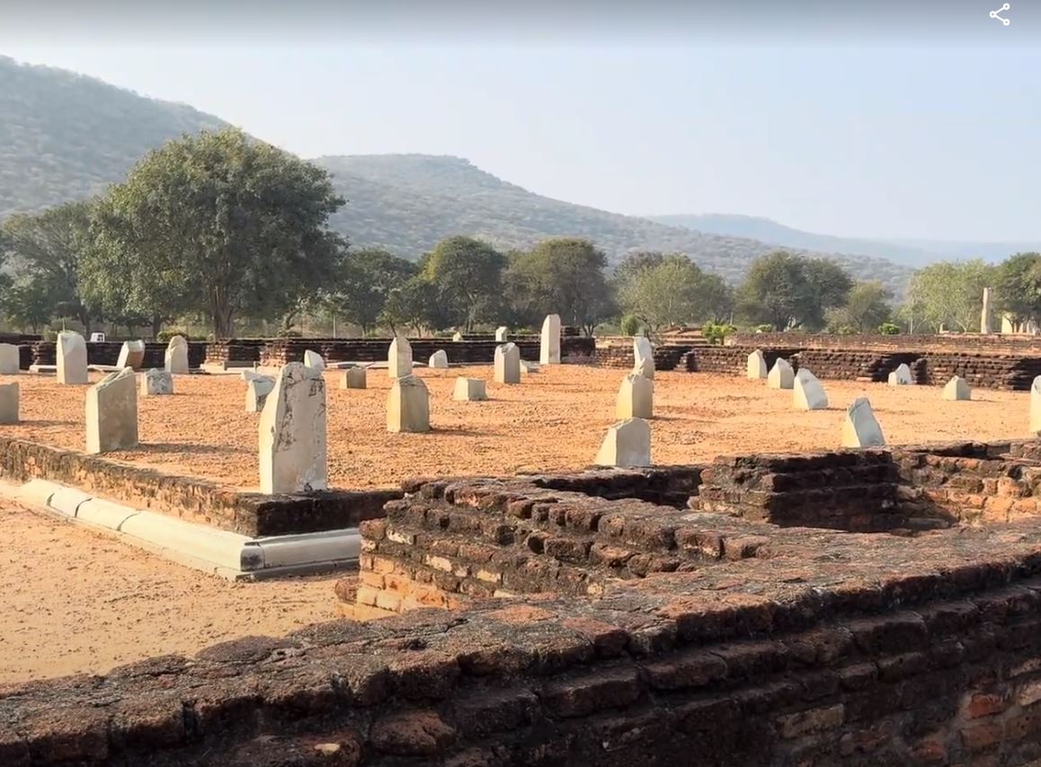 Another pillared-hall, or what's left of it.  But this one has been rebuilt not on the island but a couple of miles away at Anupu, on the ma