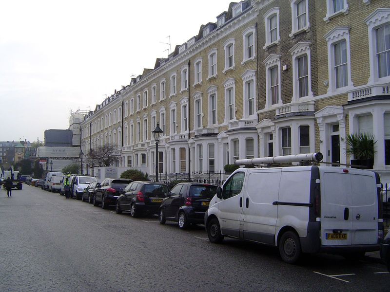 We've trotted a few blocks down Glebe Place, not for these terraces but something around the corner.