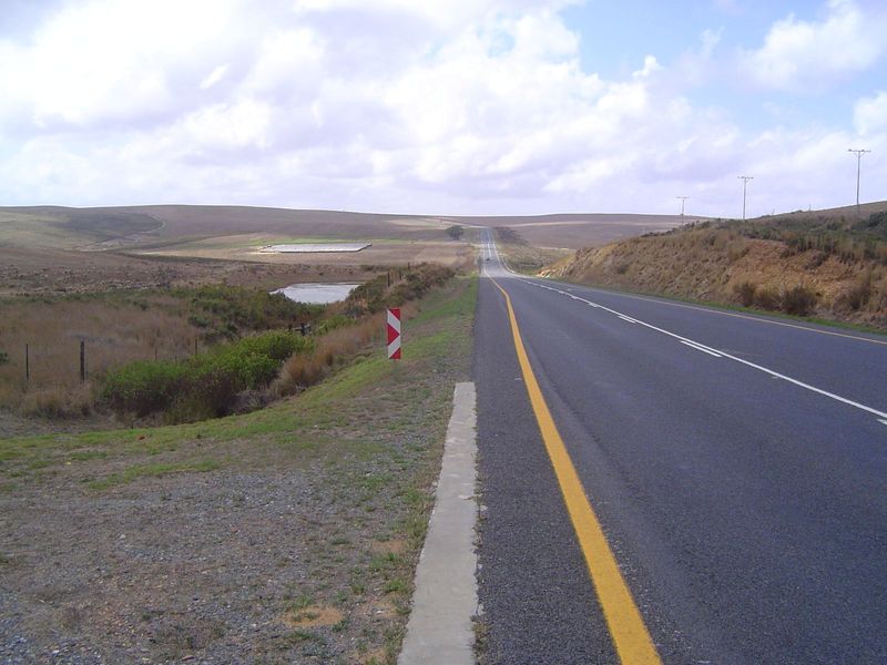 We're here, on Highway N2 in the wheat lands east of the Hottentot Mountains and, hence, in the Overberg.