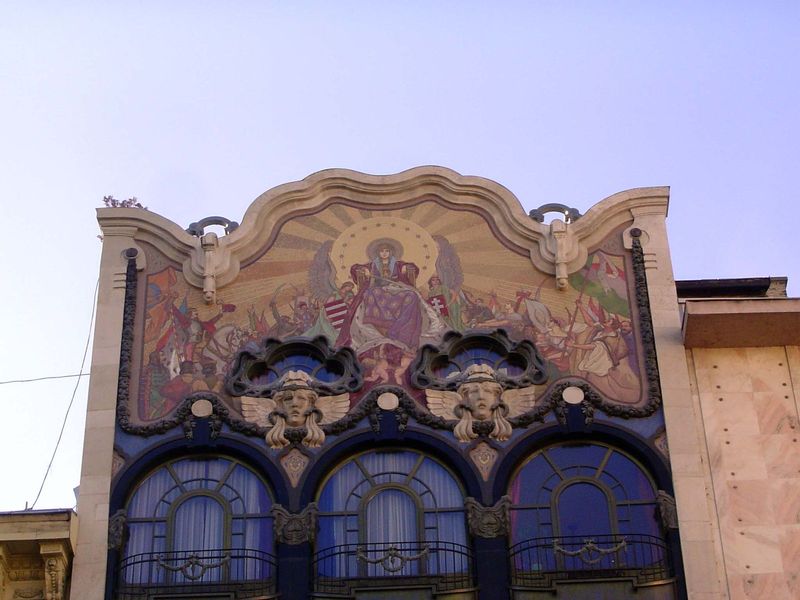 The roof is a mosaic by Miksa Roth showing The Transfiguration of Hungaria.