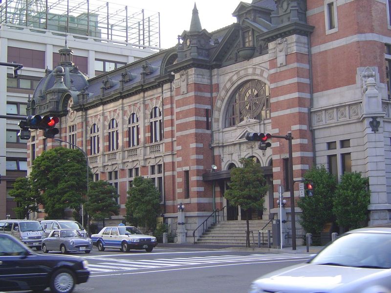 The architects were Yamada Shichiro and Sato Shiro, pupils of Tatsuno Kingo, who in turn had been a pupil of Josiah Conder, designer of Toky