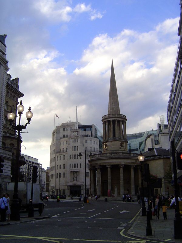 This is All Soul's, built at the head of Regent Street by John Nash in 1824. He wanted to run Regent Street as straight as possible from Pic