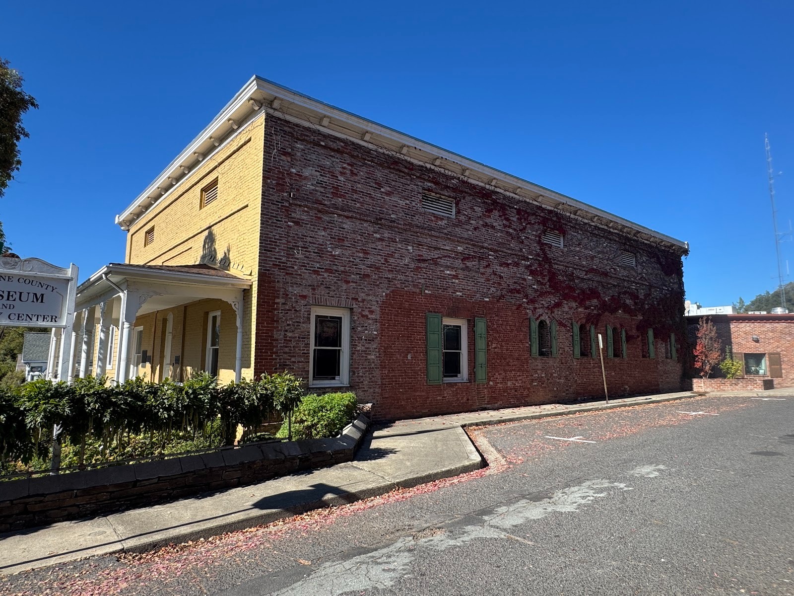 Also, there's a jail from 1866. An earlier one burned down.  This one served until 1960.