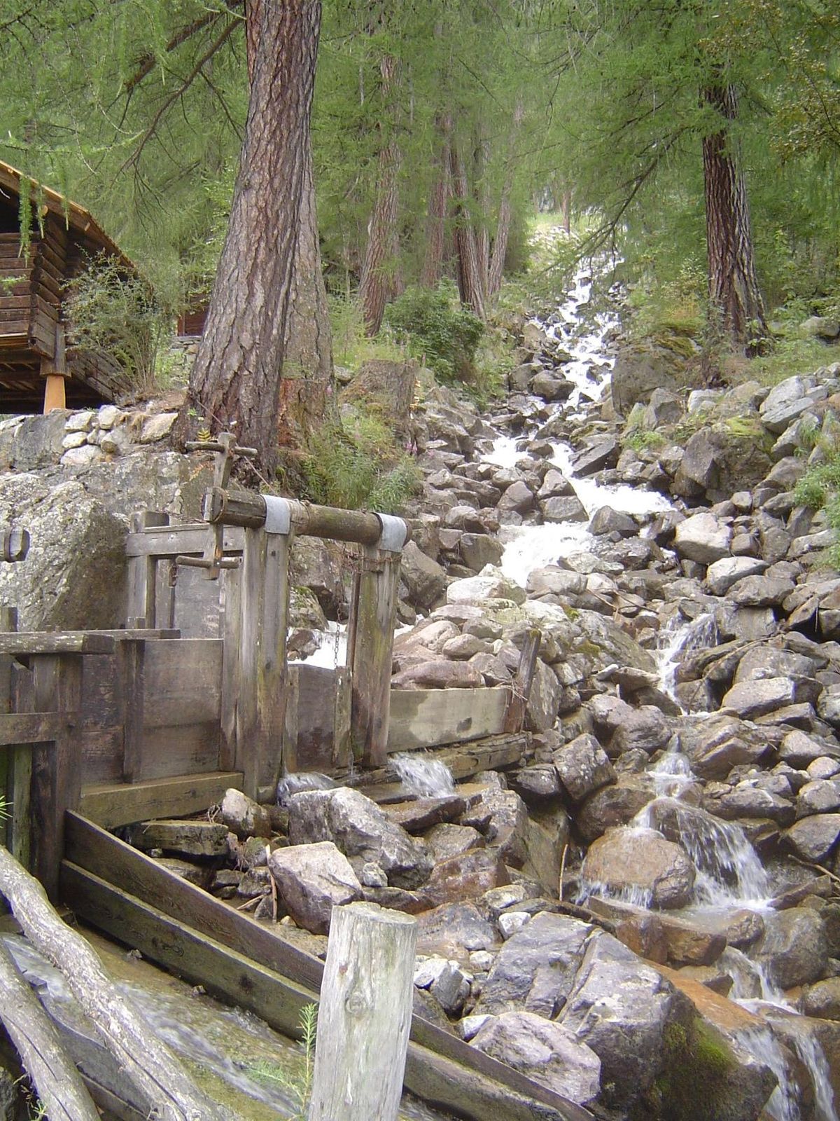 There are many diversion points, mostly for mills.