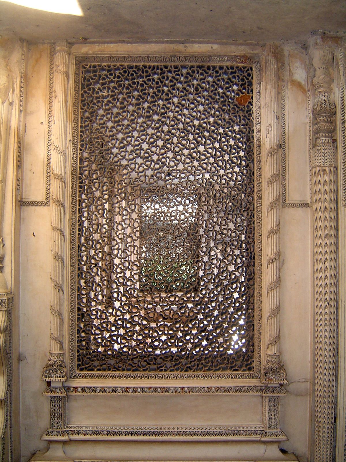 One of the enclosure's jalis.