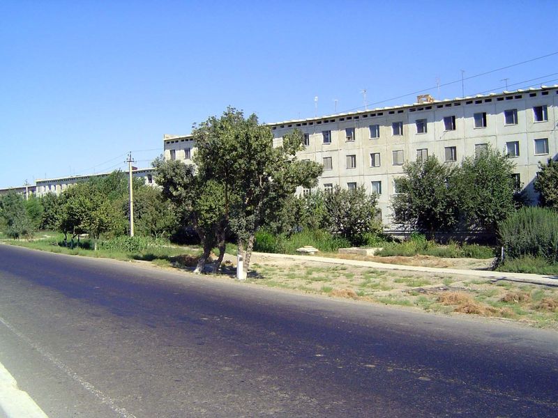 More recently, Bukhara has filled up with Soviet-era housing. The city has four new housing areas or rayons, each built for 40,000 people. E