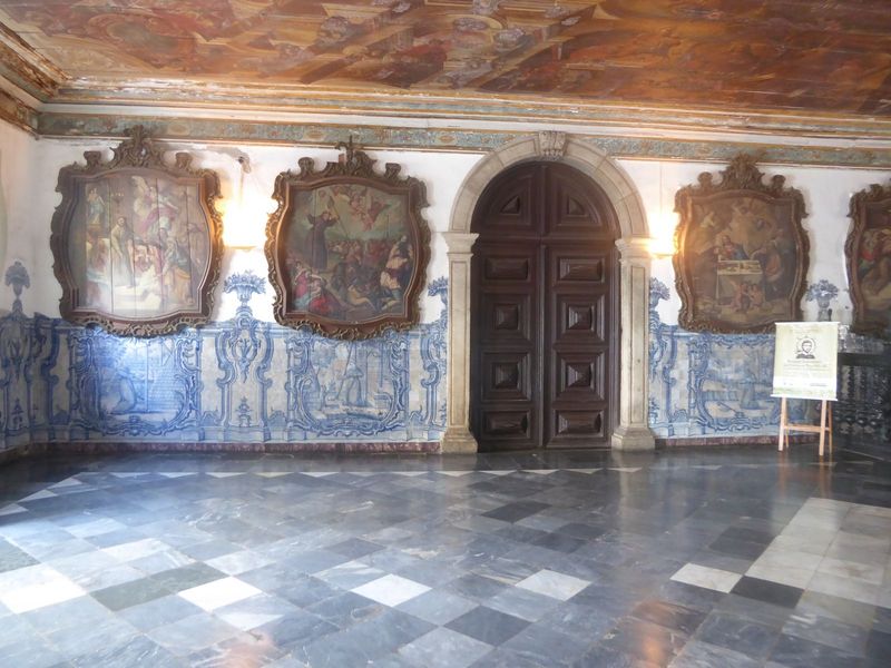 What's not tiled is probably painted.