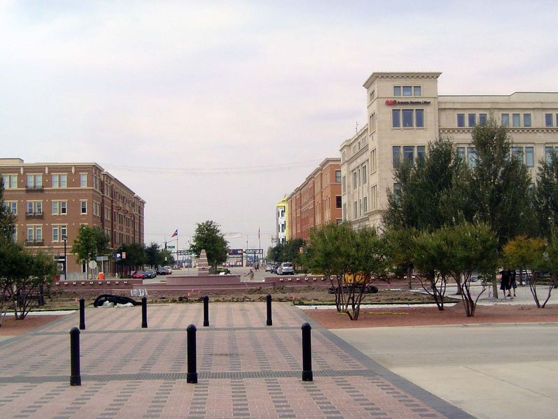 North of Legacy and still gathering steam in 2007, this is Frisco's town center, begun on a 400-acre site in 1999.