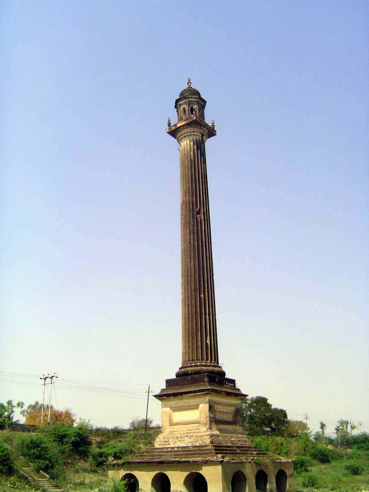 It carries no inscriptions but was built on Martin's orders between 1800 and 1815, supposedly as a landmark for visitors arriving by boat.
