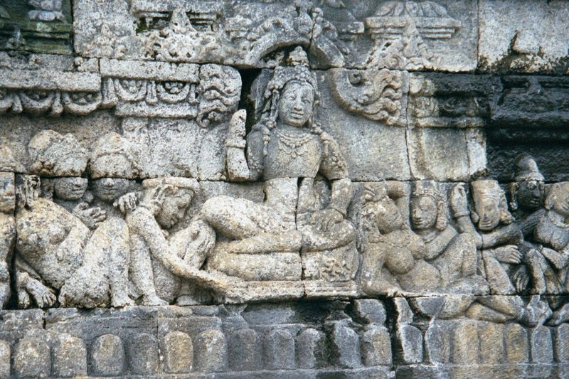 The gods make sure that the prince sees the women as unattractive.