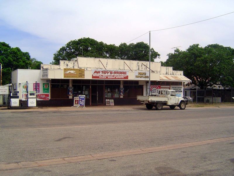 First town out of Katherine: Pine Creek, a mining town that mines no more. Here's the Chinese-owned general store and Greyhound stop.