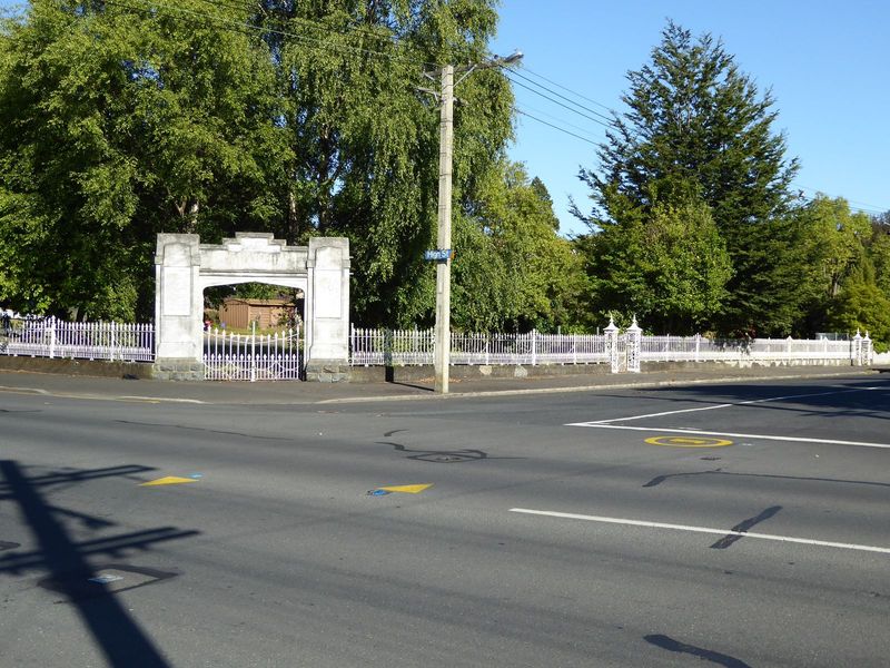 A school at the top of High Street finally closed in 2012. Its gate survives.
