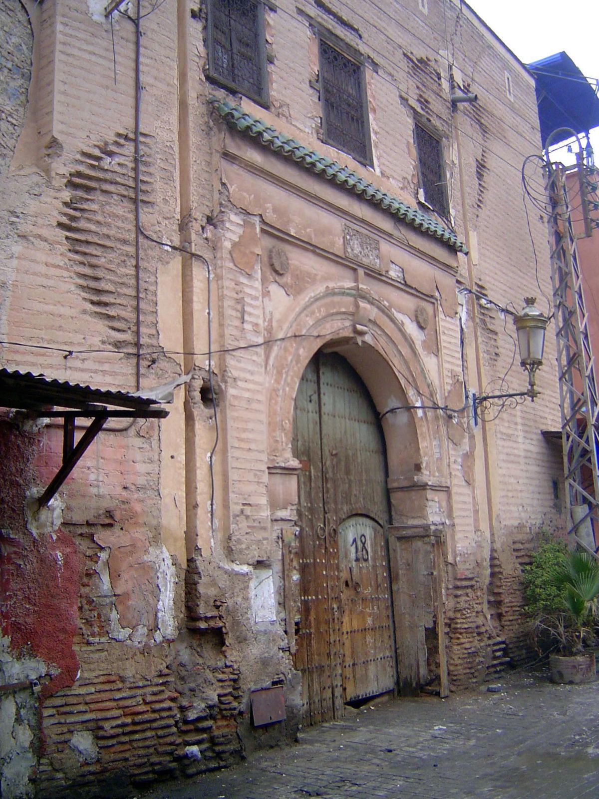 A door to a fondouk or caravanserai.
