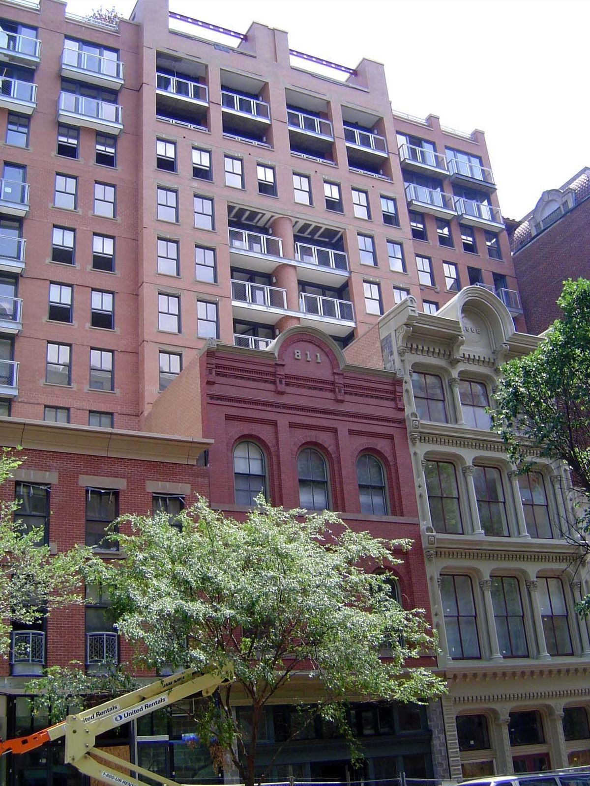 To help relieve the sterility, old buildings have been preserved in front of new ones.