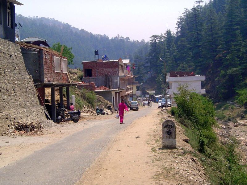 The Jageshwar Temple proper is nearby, at the end of this dead-end road.