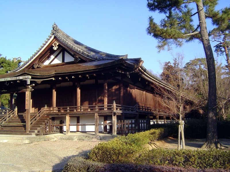Adjoining the temple on the east is the shoryoin, the sacred spirit hall dedicated to Prince Shotoku's soul. The building was originally a d