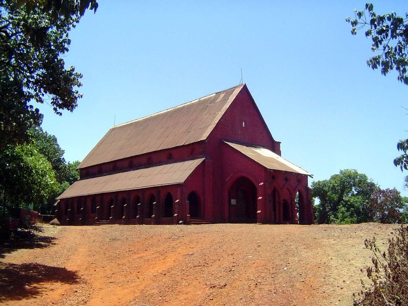 Up top on the Mahabaleshwar Plateau: Christ Church, built in 1867. Austere, but it's in better shape than it was before recent repairs to th