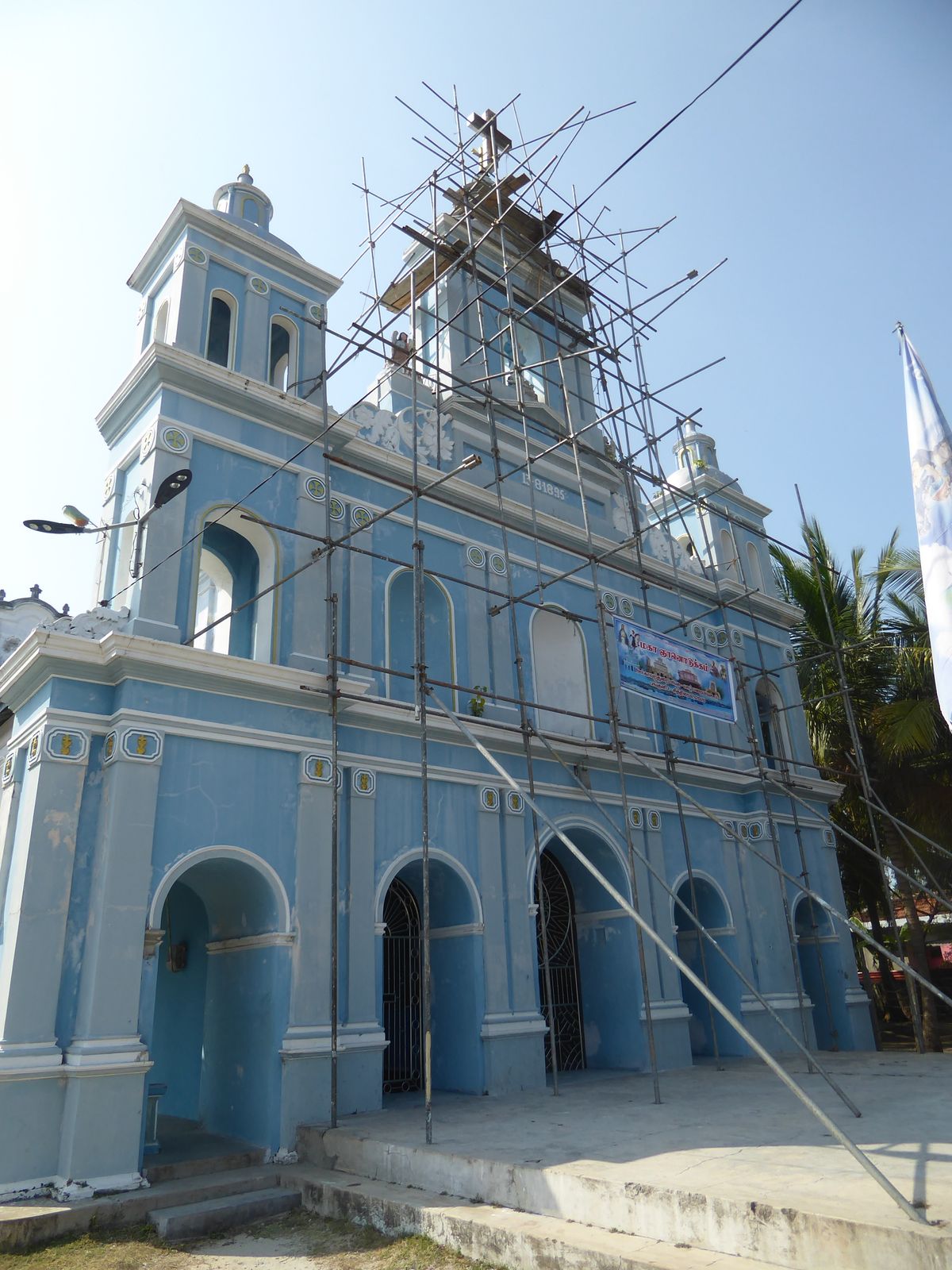 Yet another big church, St. Mary's, less than ten minutes' walk from either St. James or St. Anthony's.