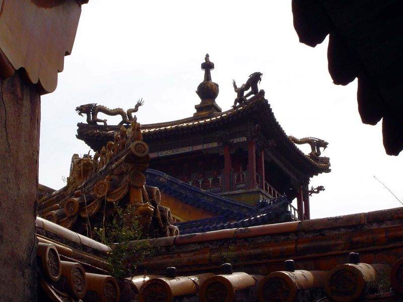 Every now and then you see something curious but inaccessible, such as this, the Pavilion of the Rain of Flowers, a Buddist temple Dafo on t