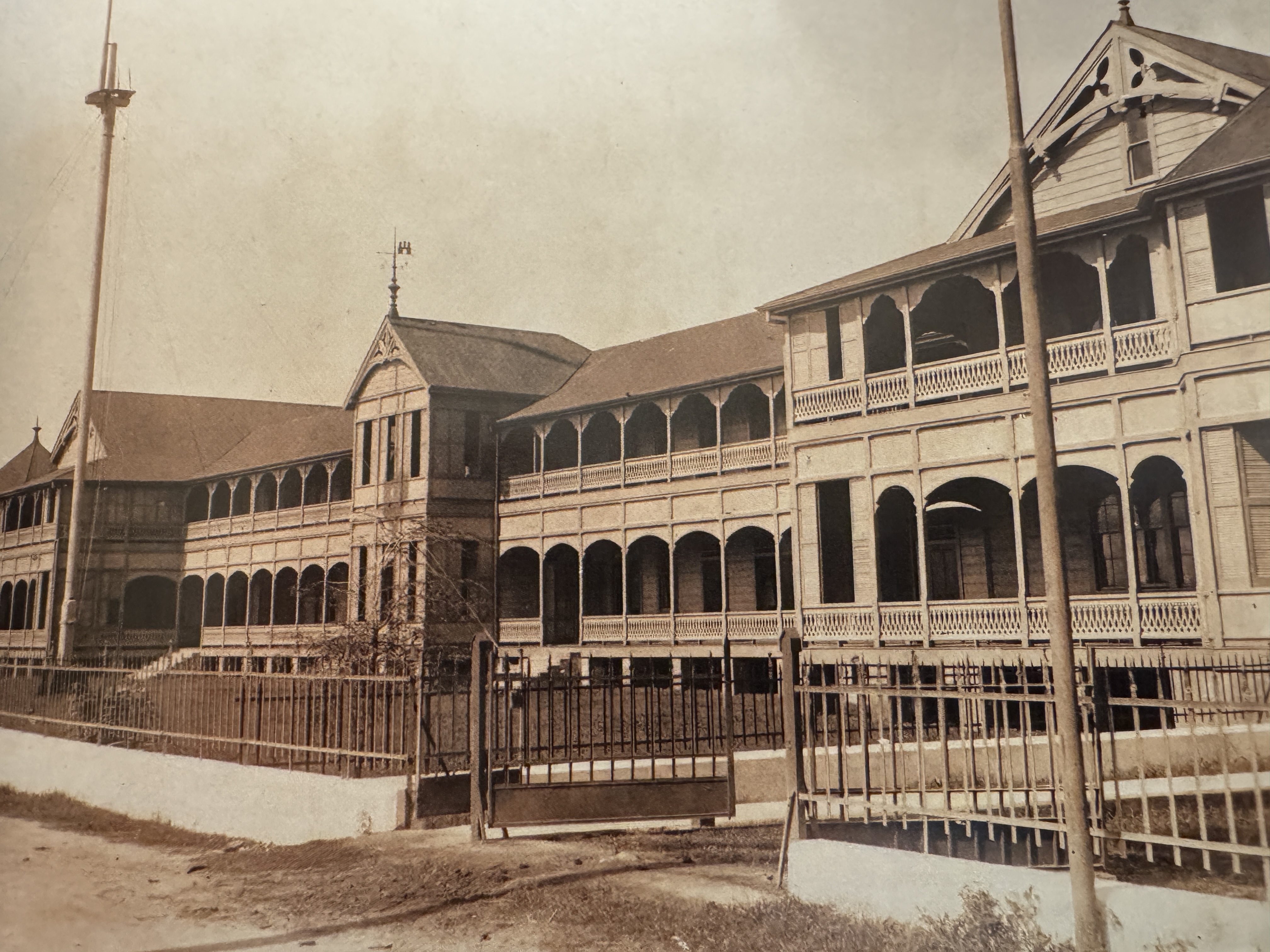 This pretty magnificent building was opened in 1912 for the unmarried employees of the DHPG.   They enjoyed it for all of two years.

Brunt,