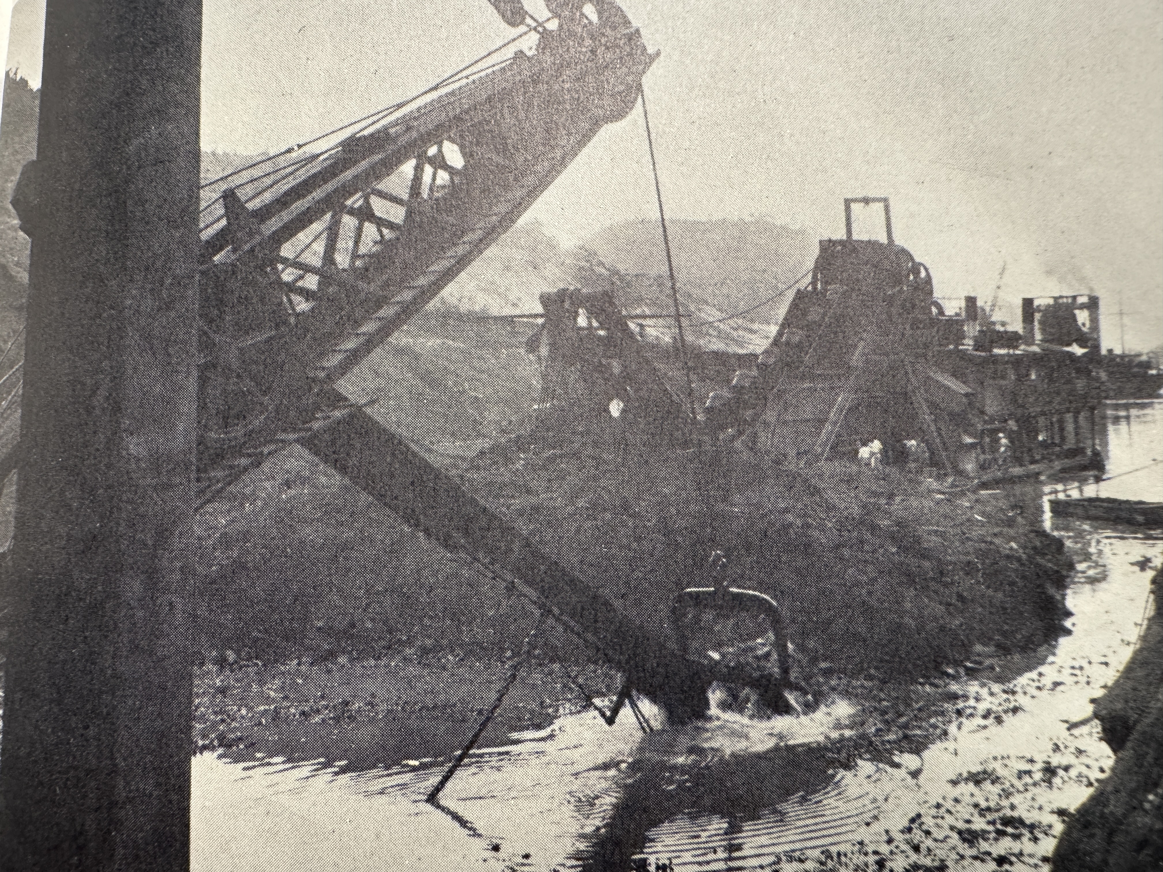 Until 1913, the digging was done primarily by steam shovels, but the Cut was then deliberately flooded with water from Gatun Lake, and the C
