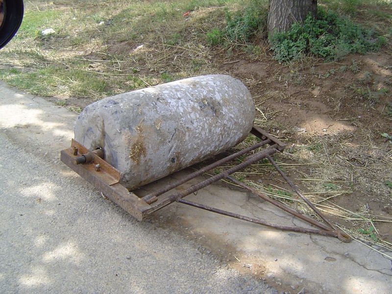 A roller for threshing.