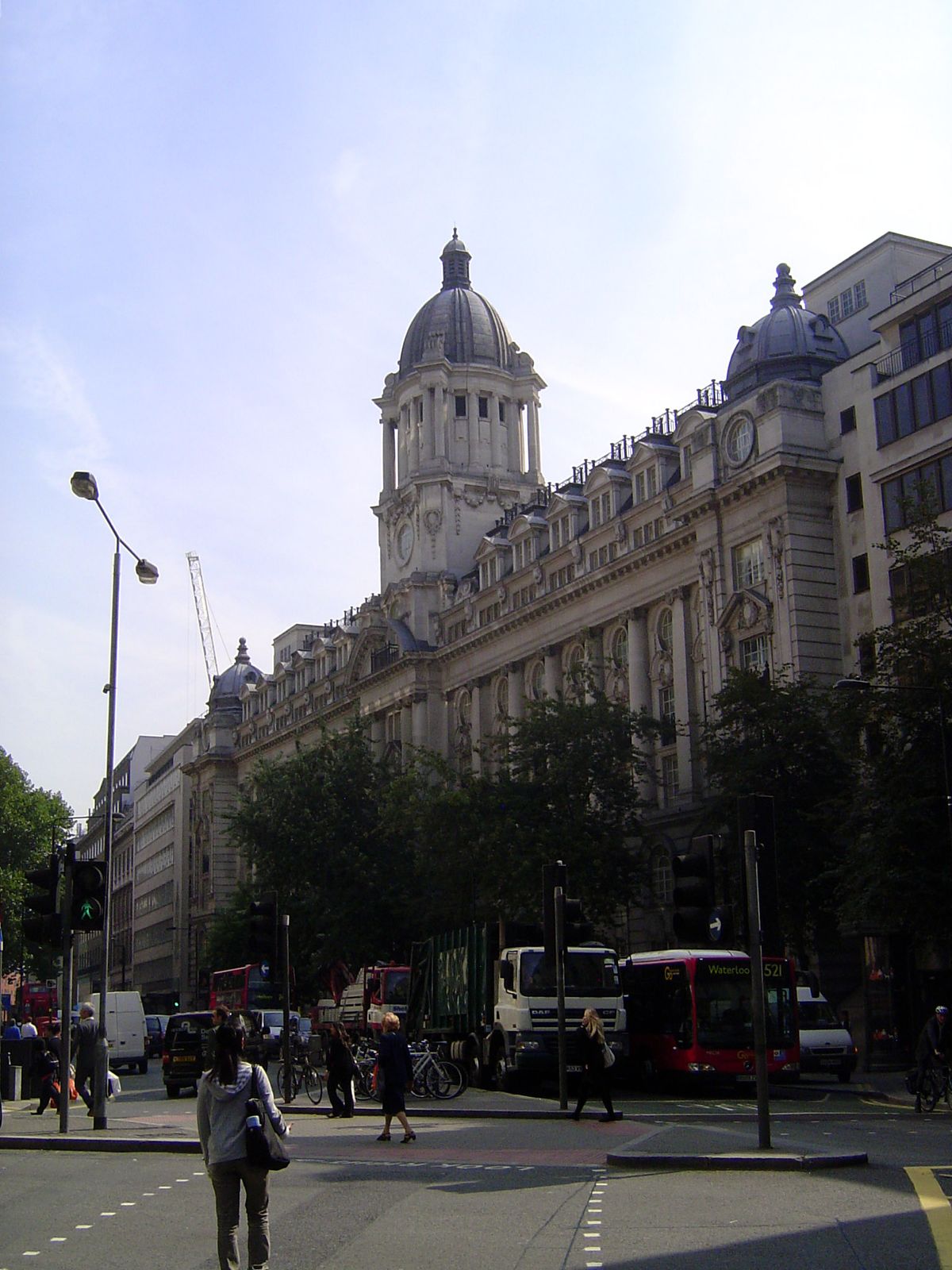 If more land was available, and money to match, the result might be something like the massive Pearl Assurance building on High Holborn, com