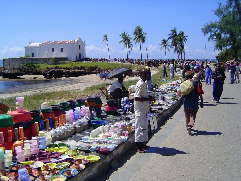 On the southeast corner of the island, the Church of St. António is locked up and deserted, but on market days the area in front of it wakes