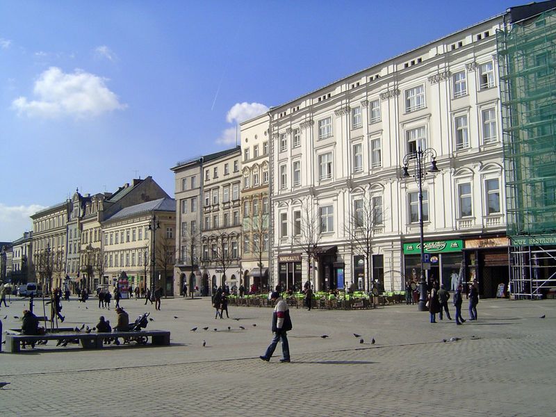 The bright building on the right was the Spis Palace.