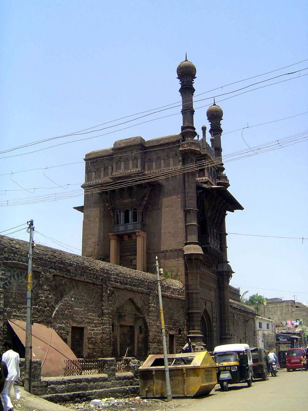 Over the course of its two centuries, the Adil Shahi Dynasty had nine kings. Monumental architecture began with the fifth, Ali Adil Shah, wh