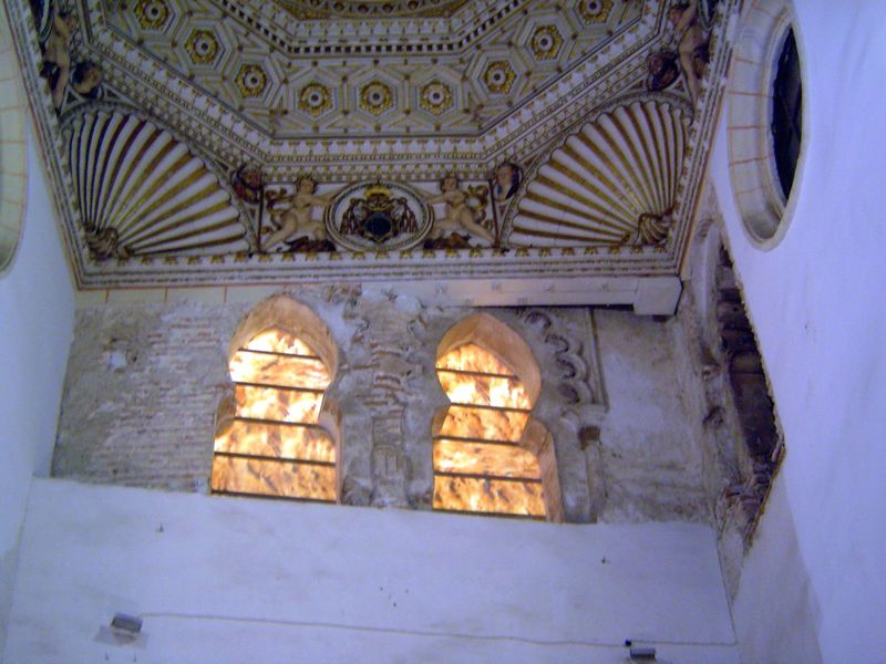 Asymmetry above the altar.